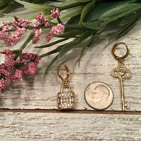 Key and Lock Earrings 🎱[2/$36.00]🎱 - Picture 6 of 6